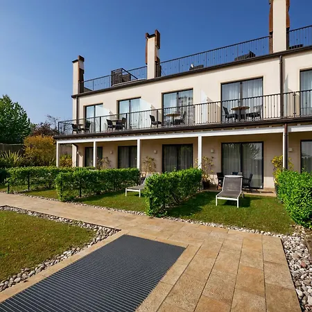 Apart-hotel Luisa & Luxury 4*